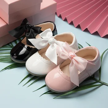 2023 Детская кожаная обувь для девочек с розовым бантом, детская праздничная обувь принцессы на плоской резиновой подошве, Съемные модельные туфли